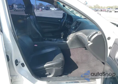 2011 Infiniti G37 Journey z USA, uszkodzony, nr VIN JN1CV6AP2BM305396